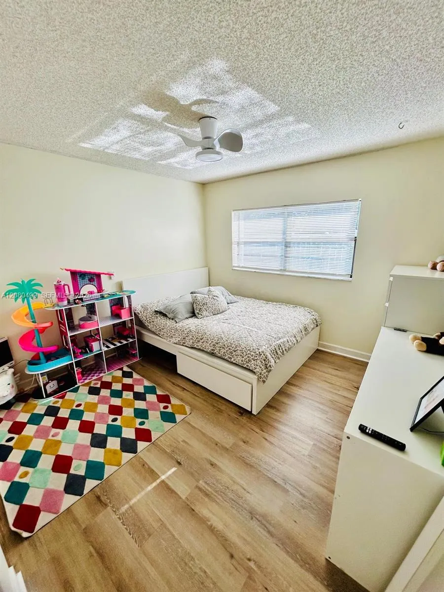 7342 NW 38th Pl Coral Springs, FL 33065