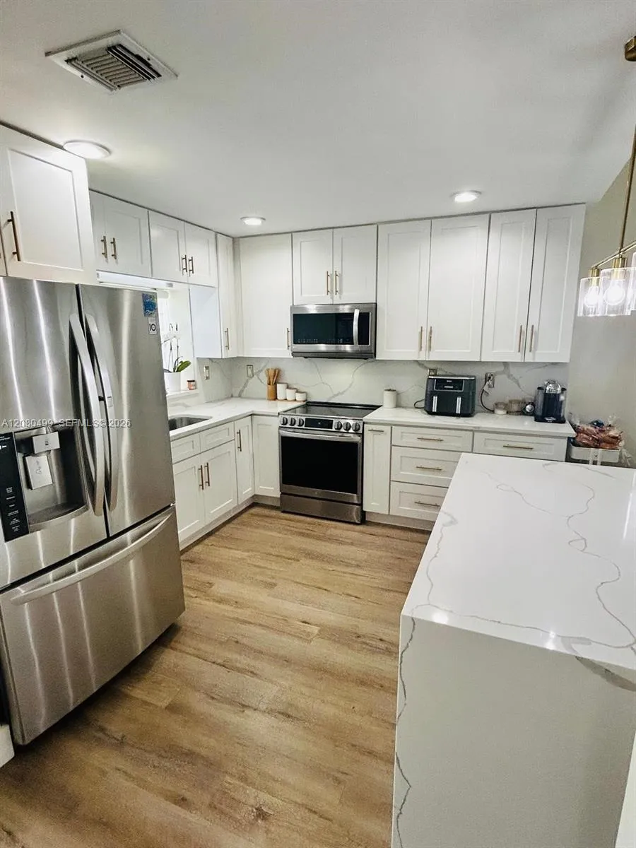 7342 NW 38th Pl Coral Springs, FL 33065
