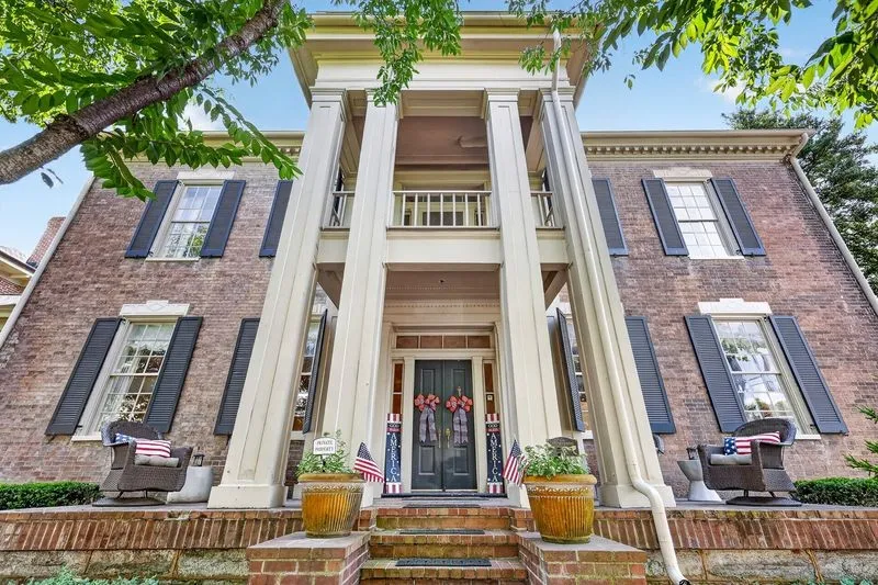 137 3rd Avenue Franklin, TN 37064