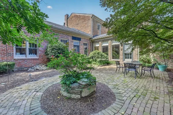 137 3rd Avenue Franklin, TN 37064