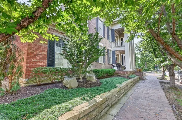 137 3rd Avenue Franklin, TN 37064