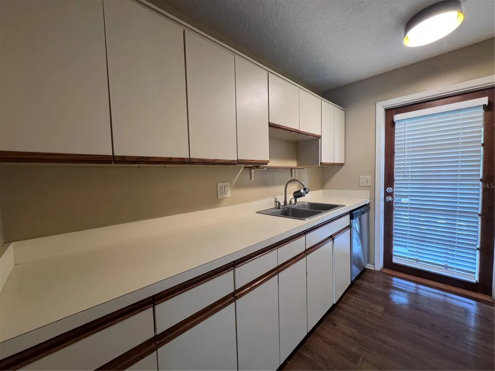 5343 HANSEL AVENUE #F4 Orlando, FL 32809