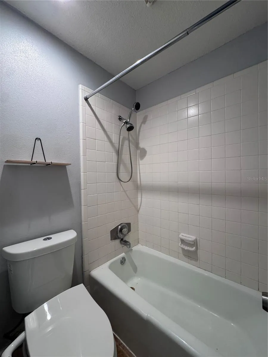 5343 HANSEL AVENUE #F4 Orlando, FL 32809