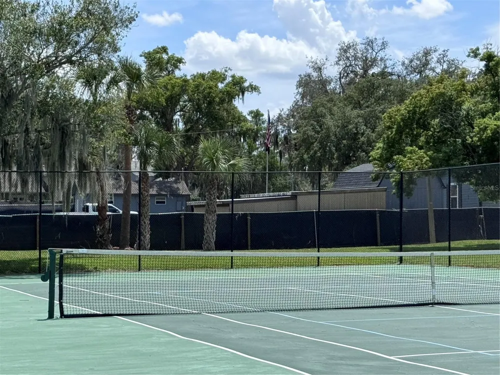 5343 HANSEL AVENUE #F4 Orlando, FL 32809
