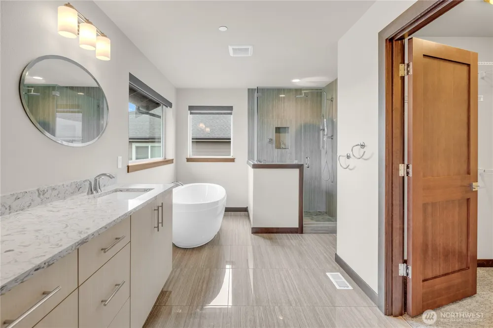 25212 138th Place SE Kent, WA 98042