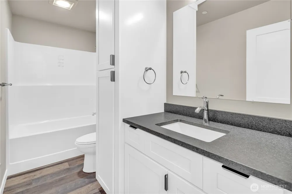 25212 138th Place SE Kent, WA 98042