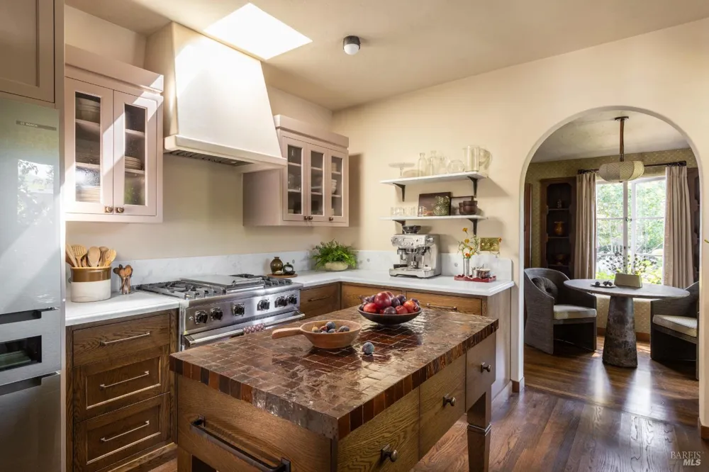 100 Meadowcroft Drive San Anselmo, CA 94960