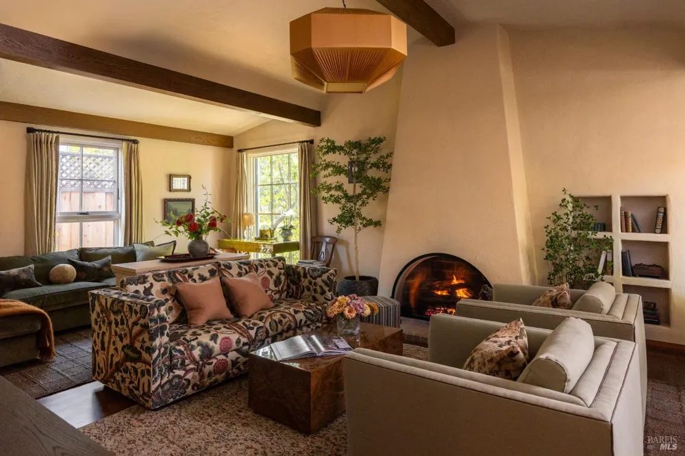 100 Meadowcroft Drive San Anselmo, CA 94960