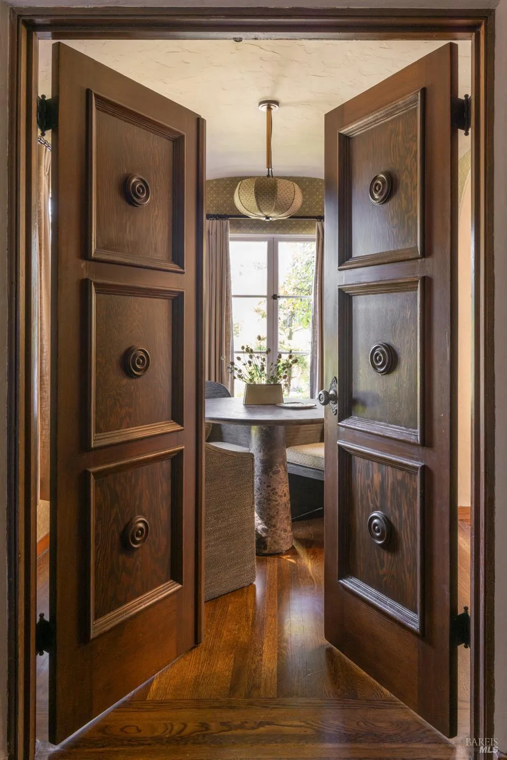100 Meadowcroft Drive San Anselmo, CA 94960