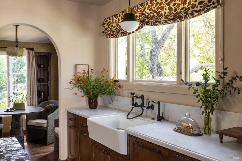 100 Meadowcroft Drive San Anselmo, CA 94960