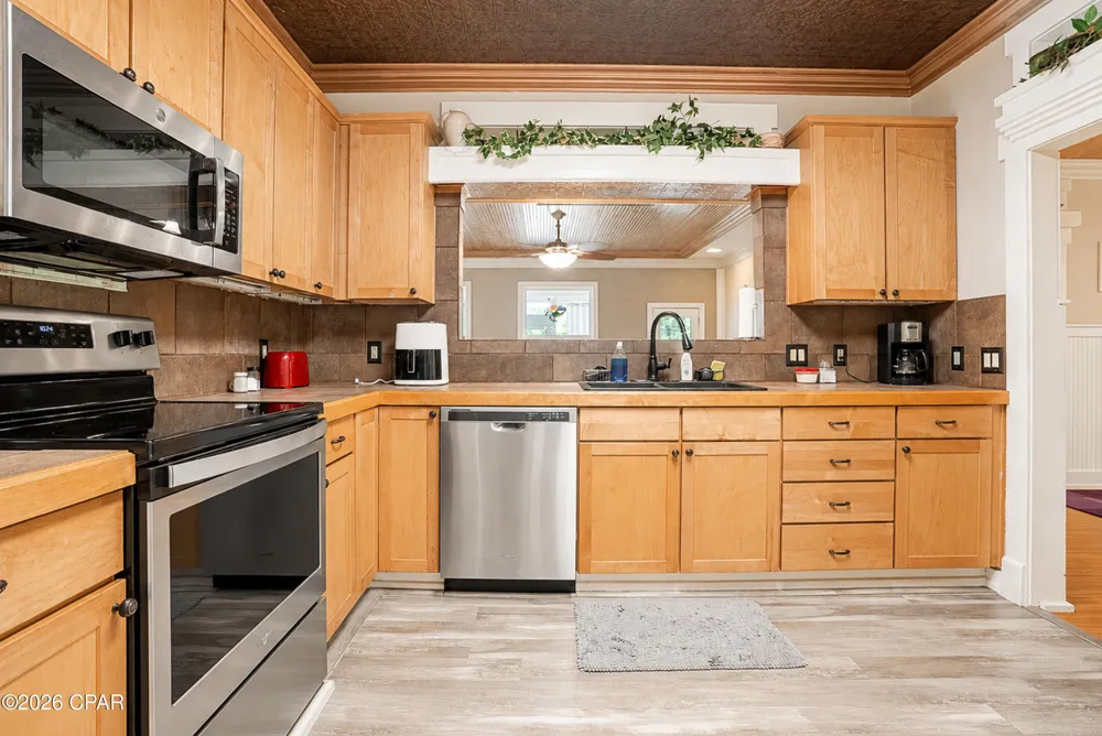 3719 Long Road Southport, FL 32409