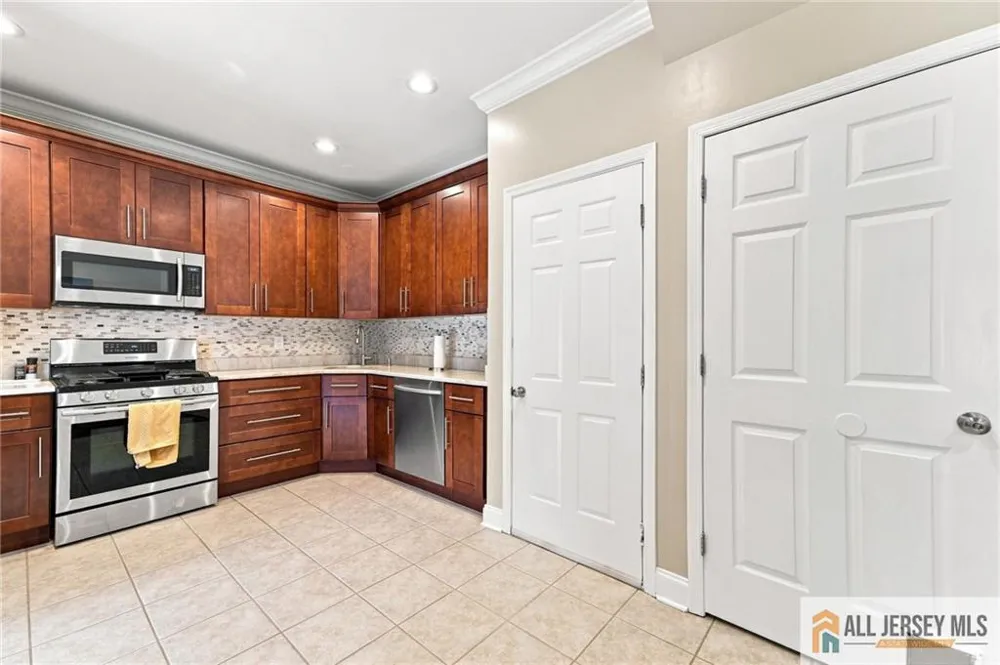 26 E Burgess Drive #26 Piscataway, NJ 08854