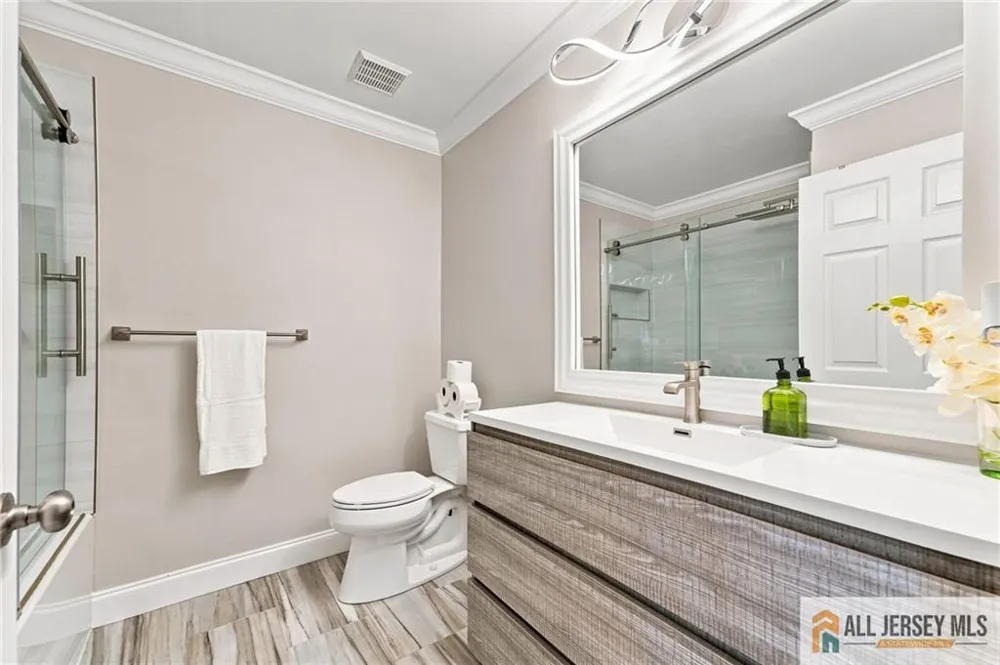 26 E Burgess Drive #26 Piscataway, NJ 08854