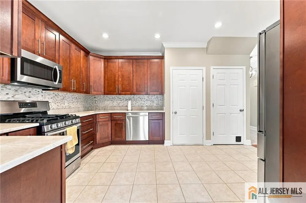 26 E Burgess Drive #26 Piscataway, NJ 08854