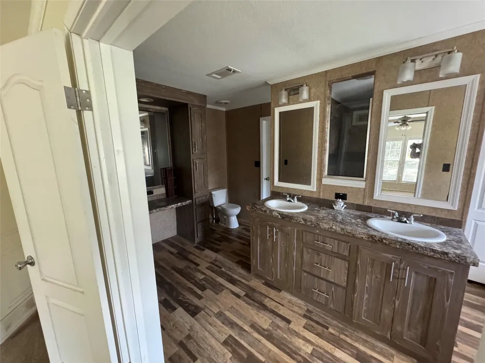 20310 Great Lake St Waller, TX 77484