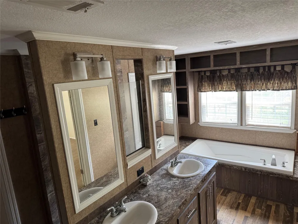 20310 Great Lake St Waller, TX 77484