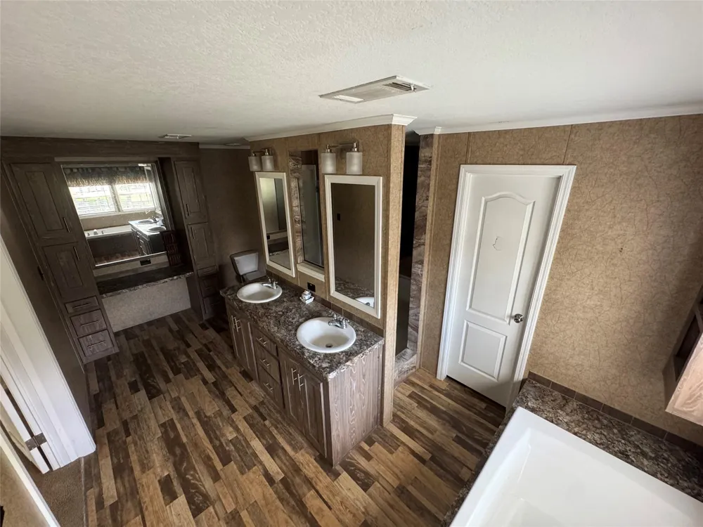 20310 Great Lake St Waller, TX 77484