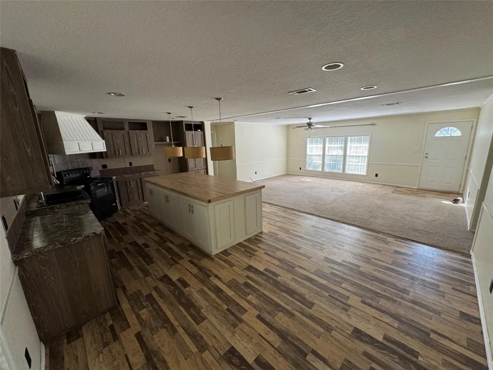 20310 Great Lake St Waller, TX 77484