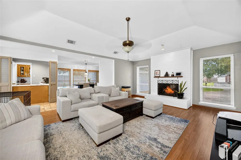 12135 Ella Lee Lane Houston, TX 77077