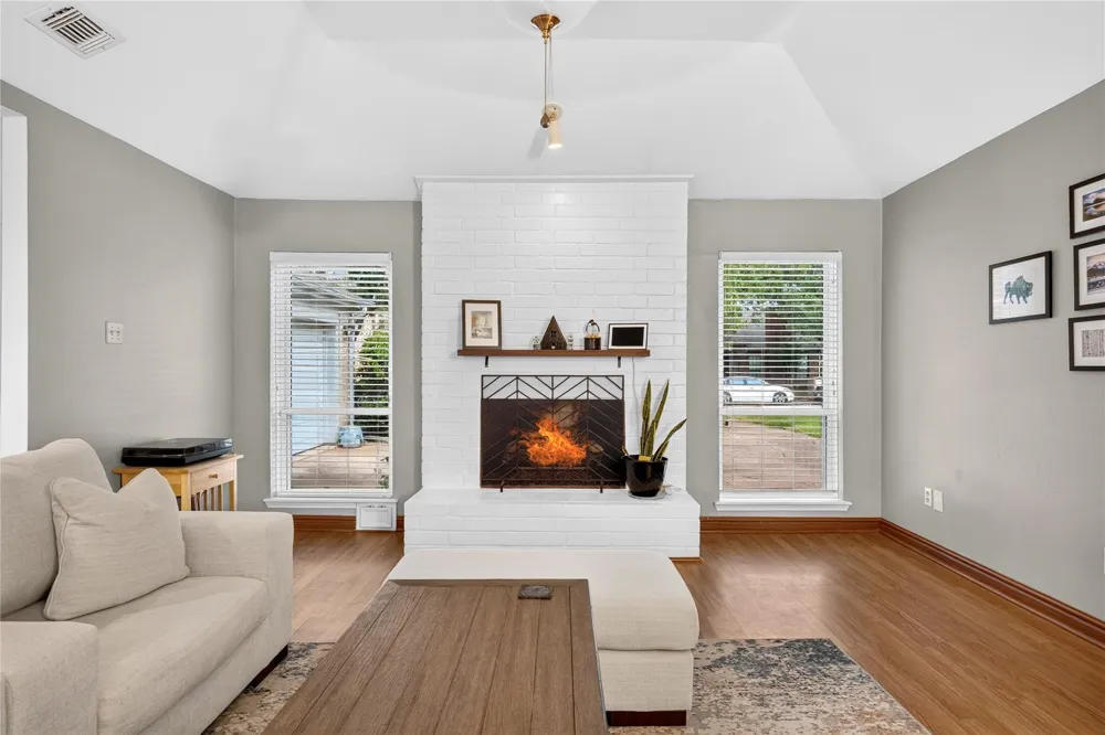 12135 Ella Lee Lane Houston, TX 77077