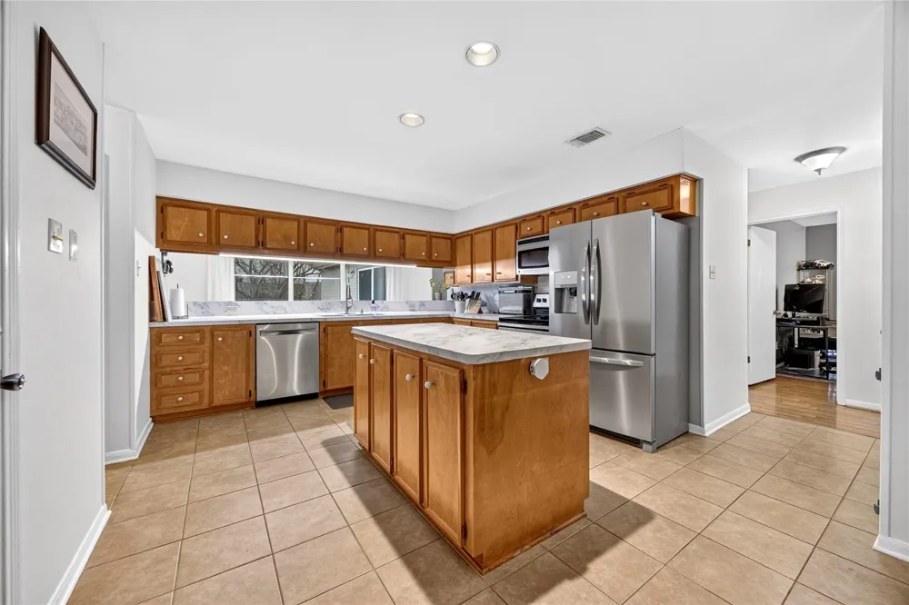 12135 Ella Lee Lane Houston, TX 77077