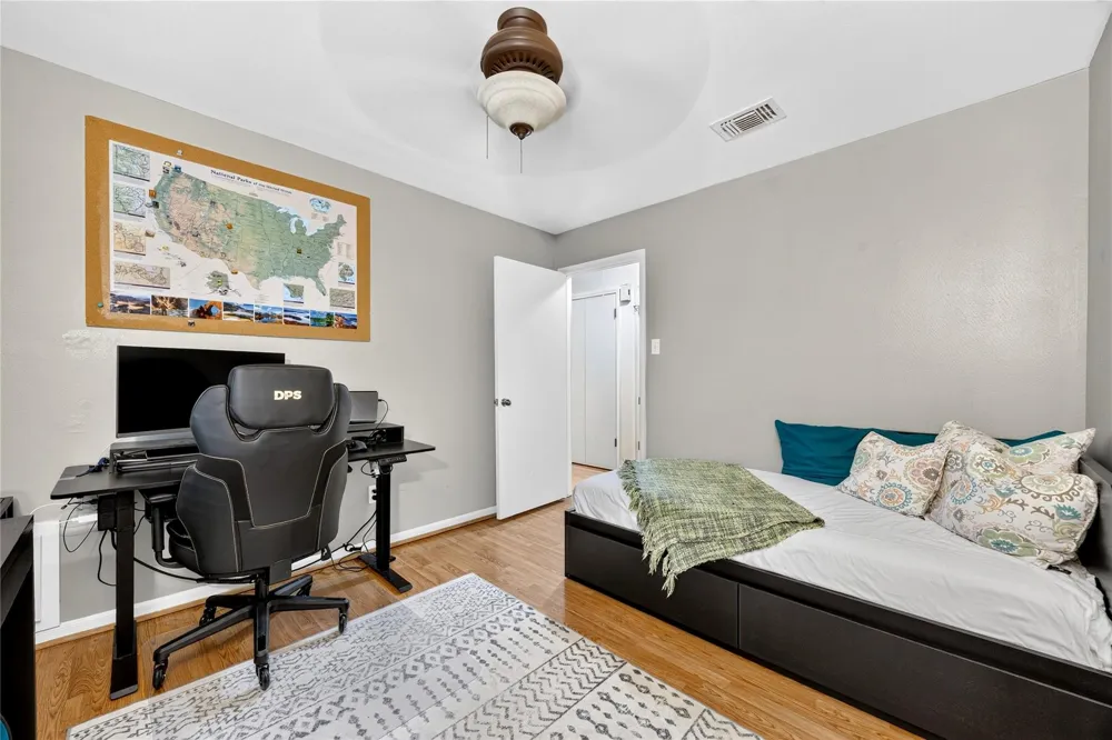 12135 Ella Lee Lane Houston, TX 77077
