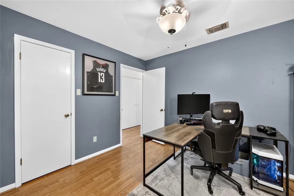 12135 Ella Lee Lane Houston, TX 77077