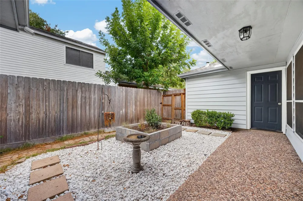 12135 Ella Lee Lane Houston, TX 77077
