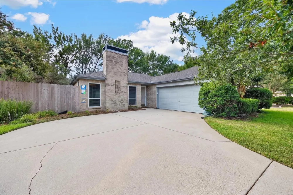 12135 Ella Lee Lane Houston, TX 77077
