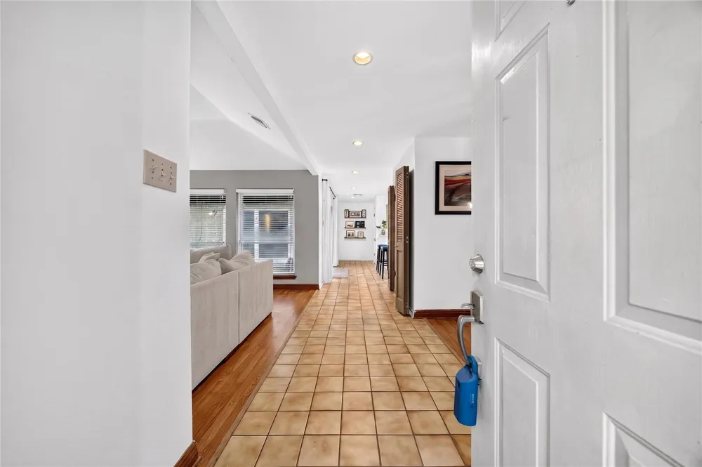 12135 Ella Lee Lane Houston, TX 77077