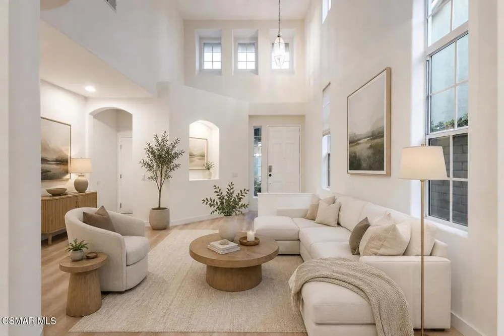 671 Camino De La Luna Newbury Park, CA 91320