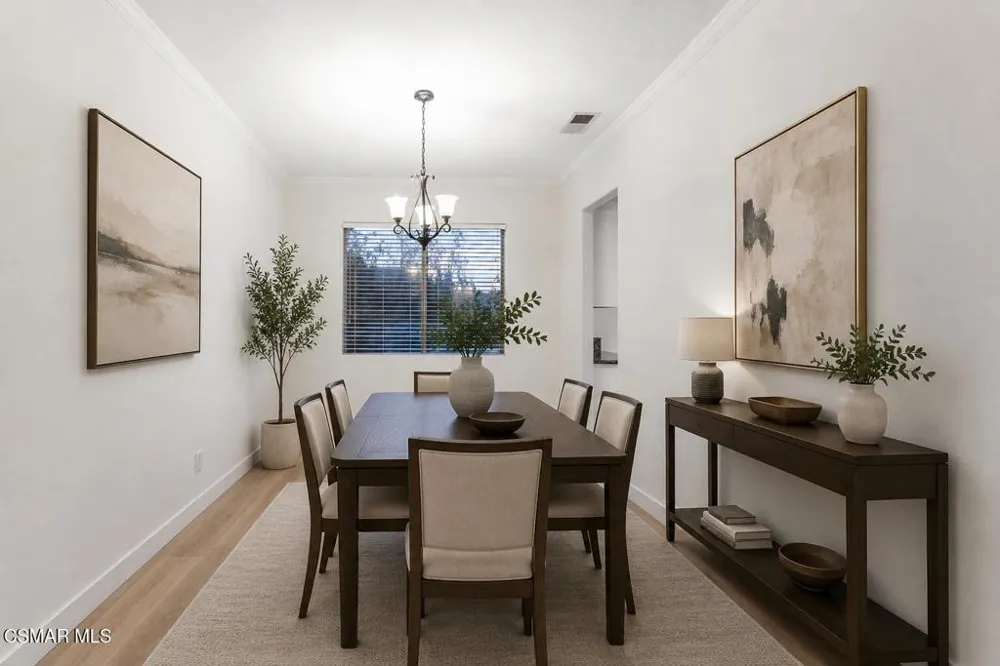 671 Camino De La Luna Newbury Park, CA 91320