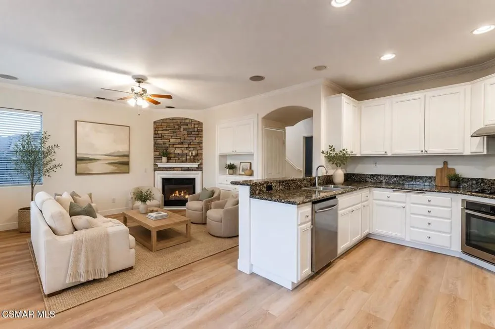 671 Camino De La Luna Newbury Park, CA 91320