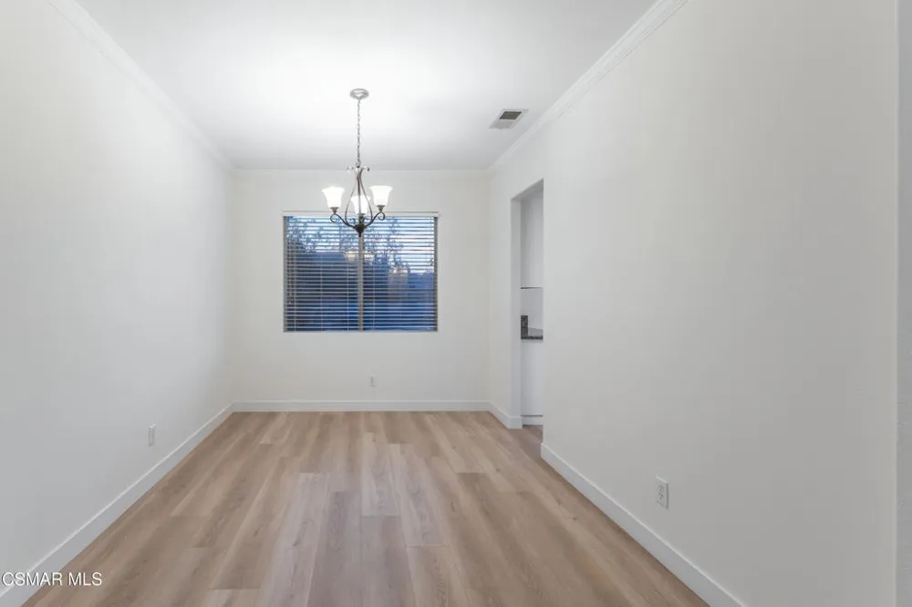 671 Camino De La Luna Newbury Park, CA 91320