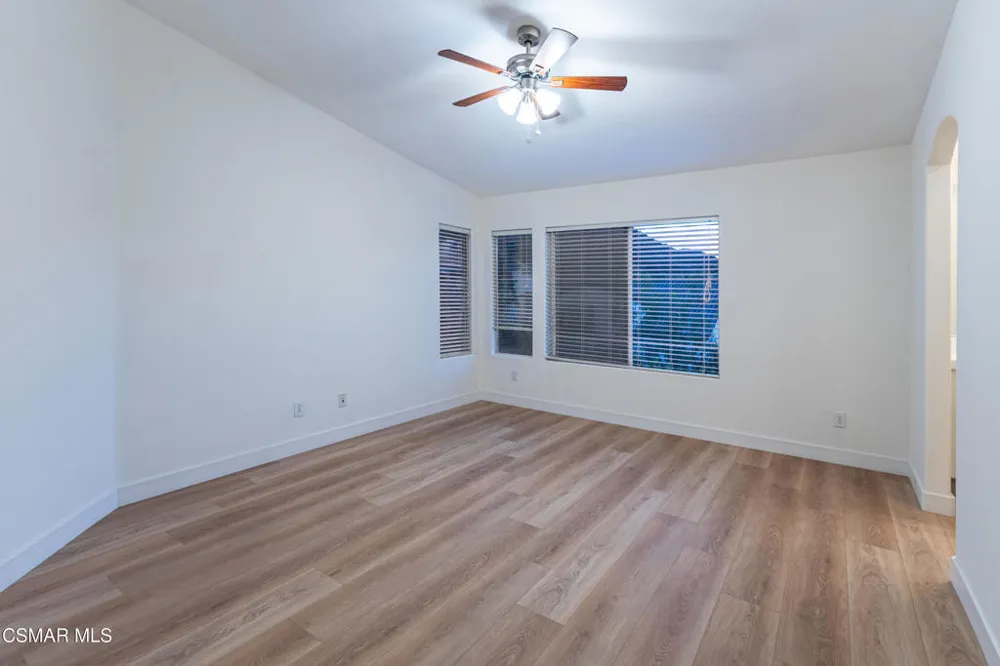 671 Camino De La Luna Newbury Park, CA 91320