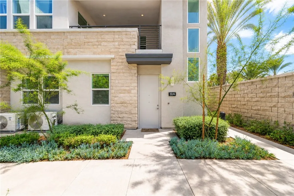 1646 S Urbana Anaheim, CA 92805