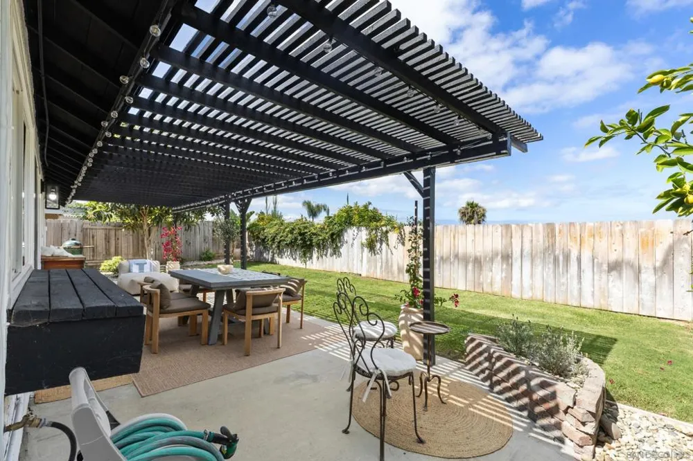 13072 Trigger St San Diego, CA 92129