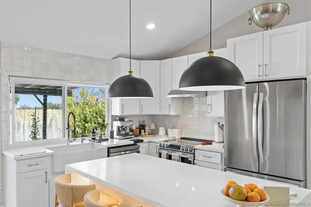 13072 Trigger St San Diego, CA 92129