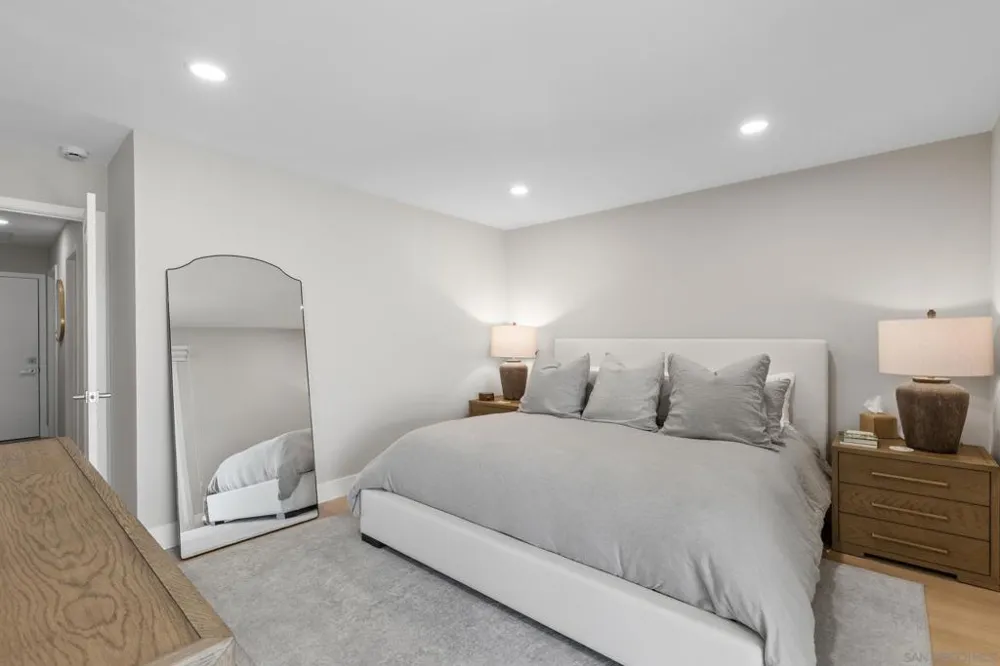 13072 Trigger St San Diego, CA 92129