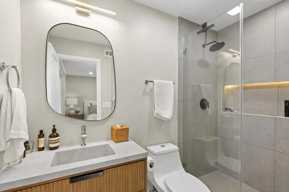 13072 Trigger St San Diego, CA 92129