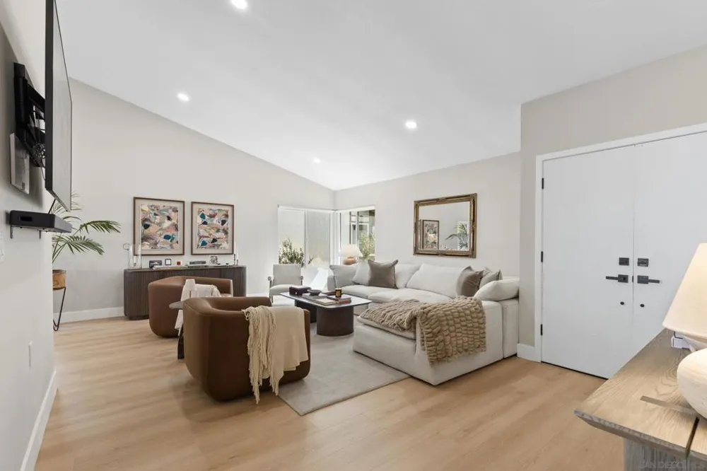 13072 Trigger St San Diego, CA 92129