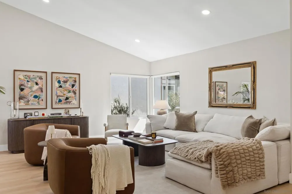 13072 Trigger St San Diego, CA 92129