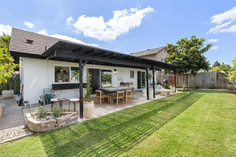 13072 Trigger St San Diego, CA 92129
