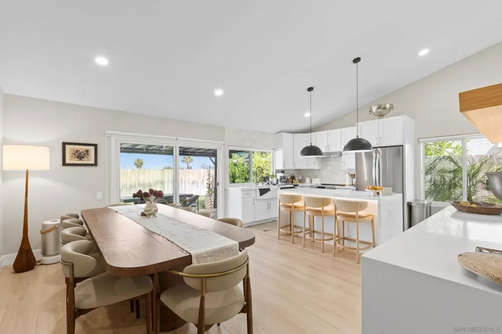 13072 Trigger St San Diego, CA 92129