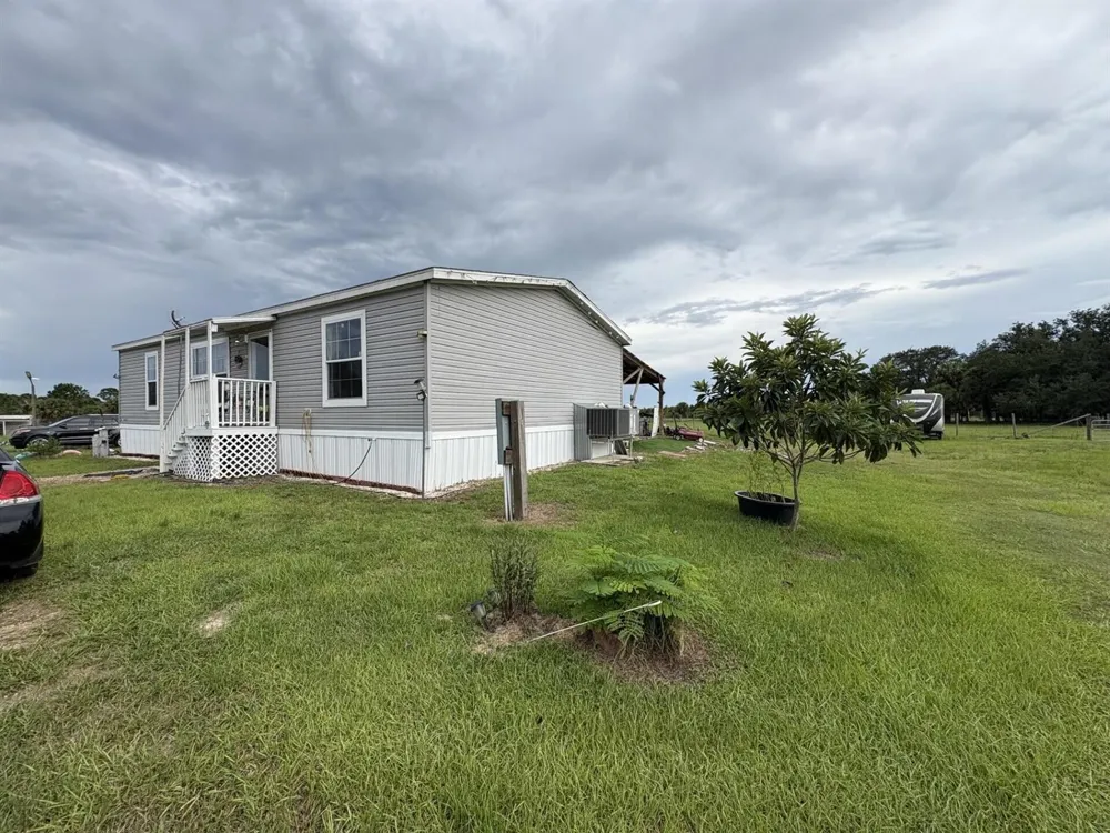 15628 NW 310th Street Okeechobee, FL 34972
