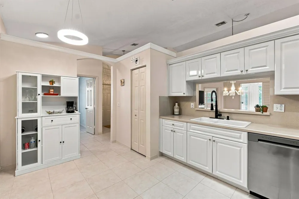 8088 VIA DI VENETO Boca Raton, FL 33496