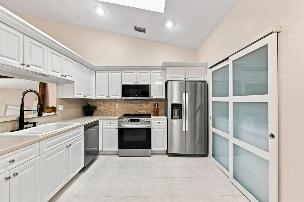 8088 VIA DI VENETO Boca Raton, FL 33496