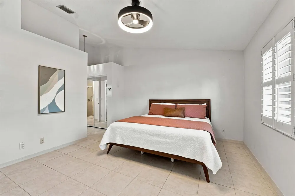 8088 VIA DI VENETO Boca Raton, FL 33496