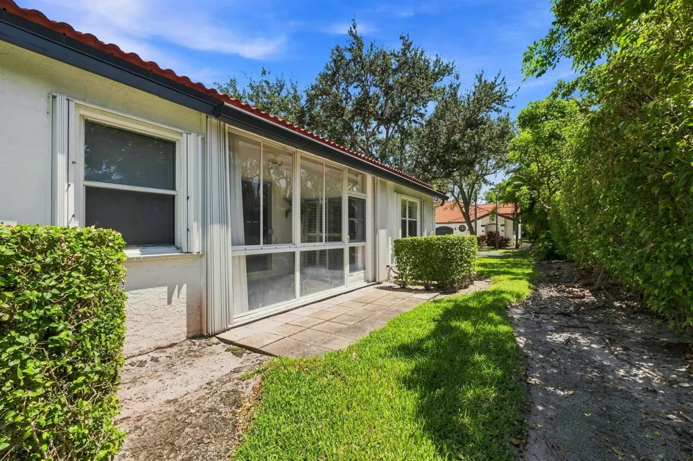 8088 VIA DI VENETO Boca Raton, FL 33496