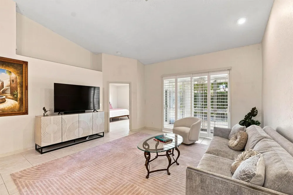 8088 VIA DI VENETO Boca Raton, FL 33496